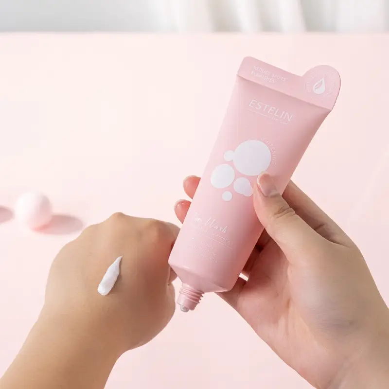 Estelin Niacinamide & Arbutin Whitening Face Wash in Pakistan